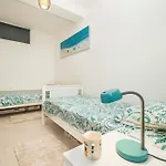 Casa vacanze Beachfront Villa, 28 Sqm Heated Infinity Pool, Open Sea Sunset Views - Sunset Sevid