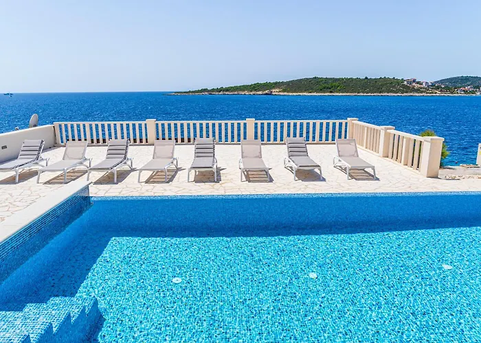 Beachfront Villa, 28 Sqm Heated Infinity Pool, Open Sea Sunset Views - Sunset