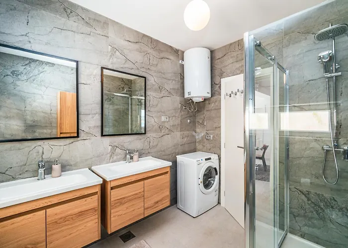 Beachfront Villa, 28 Sqm Heated Infinity Pool, Open Sea Sunset Views - Sunset Hébergement de vacances *