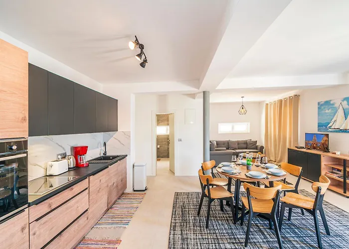 Beachfront Villa, 28 Sqm Heated Infinity Pool, Open Sea Sunset Views - Sunset * Sevid